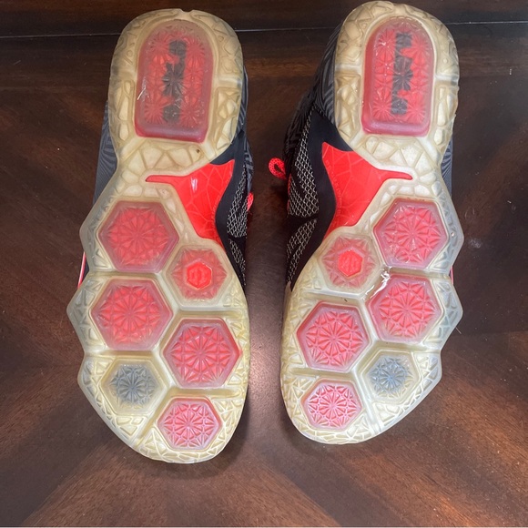 Nike Le Bron James Court Vision Men’s 684593-016 Size 11 - Picture 5 of 8